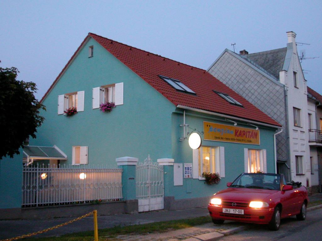 Penzion Kapitan Jindrichuv Hradec Exterior photo